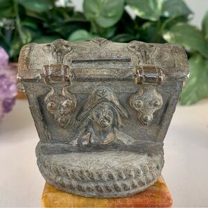 1950s Treasure Chest Cast Metal Coin Money Bank Pirate Skull Cross Bones Patina